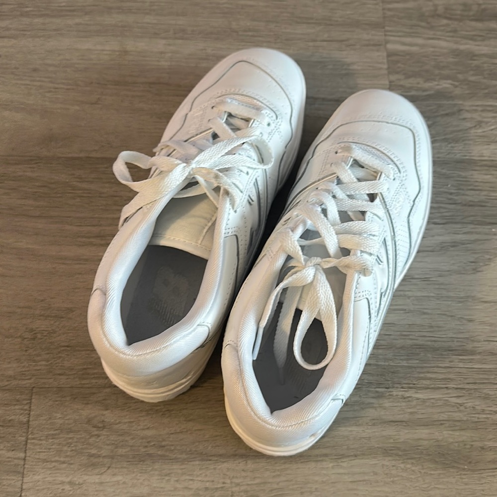 All White New Balance 550s